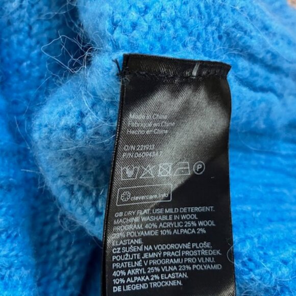 Alpaca Blend V-neck Sweater Size S - Picture 4 of 4